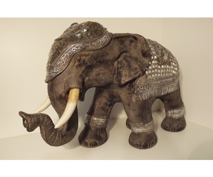 P1035521 Poly. Olifant XL Donkergrijs met spiegeltjes. L x H : 70 x 44 cm.