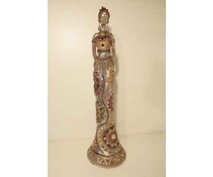 P1035136 Poly African Star Silver. Staande afrikaanse dame. Hoogte : 42 cm.