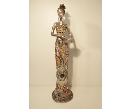 P1035139 Poly African Star Silver. Afrikaanse dame met schaal. Hoogte : 55 cm.