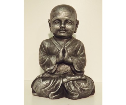 G526-AS Garden kindmonnik biddend. Hoogte 40 cm. Antique Silver.