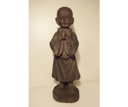 G880-DG Garden kindmonnik staand biddend. Hoogte : 40 cm. Dark-grey.