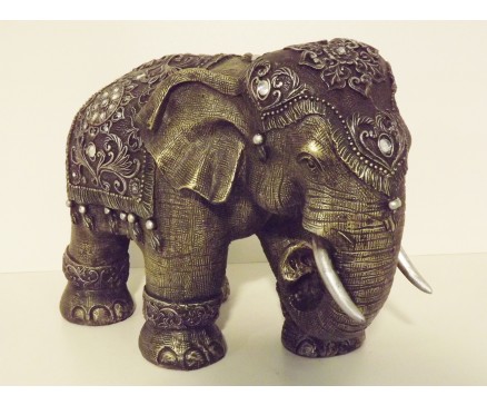 P1035541 Poly. Olifant brons XL 66x46 cm.