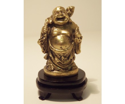 5510003 Brons. Bronzen staande boeddha "traveller" 6,5 cm. hoog.