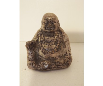 0130030 Brons lucky boeddha zilverkleurig. Hoogte : 5 cm.