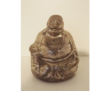 0130028 Brons boeddha lucky zilverkleurig. Hoogte : 8 cm.