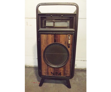 18PJ0318 Meubel. Zwart metalen kastje met 1 lade en 1 deurtje van antiek-ogend hout met rond gaas. HxBxD 87x37x32 cm.