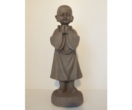 G880-G Garden kindmonnik staand biddend. Hoogte : 40 cm. Granite.
