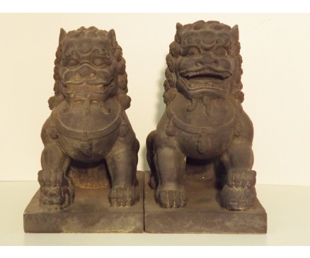 G1291-DG Garden. Keelung / Tempelleeuw 35 x 35 cm. set van 2 Dark-grey. Prijs is setprijs.