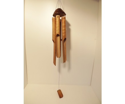 GA8530047 Gong halve cocosnoot met 6 bamboe pijpen. Lengte : 50 cm.