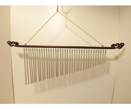 GA8530070 Gong bewerkt hout 75 cm. met 36 zilveren pijpjes.