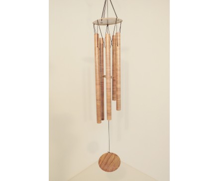 8415105 Gong. Metalen windgong woodlook met 5 pijpen en ronde klepel. Lengte : 82 cm.