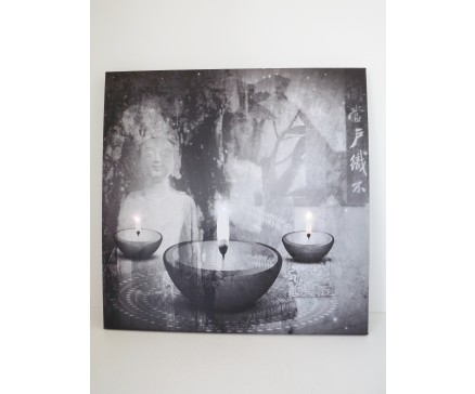 9430101 schilderij met led-licht Kwan Yin met chinese tekens. 60 x 60 cm. 40 % korting.