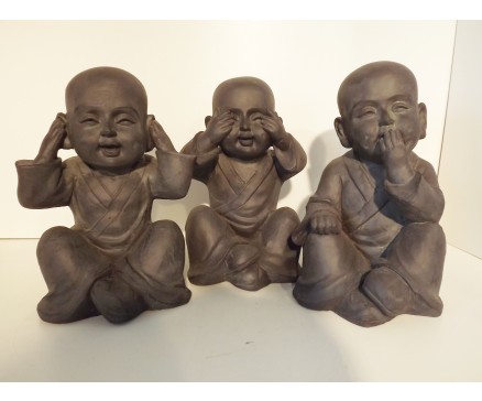 G1671-DG Garden kindmonnik horen-zien-zwijgen. Hoogte : 30 cm. Set/3. Dark-grey.