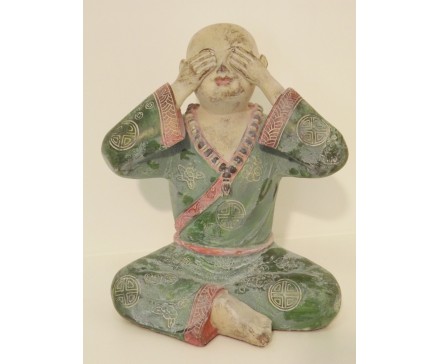 P1035756B Poly. Kindmonnik "zien" marble wood Large. Hoogte 28 cm.