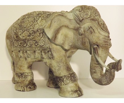 P1035758 Poly. Elephant marble wood 33 x 53 cm.