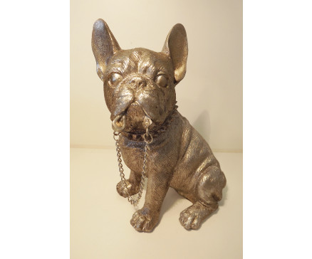 P1035776 Poly. Hondje draag eigen halsband. Echt metalen zilverkleurig kettinkje . LxBxH : 15x11x20 cm.