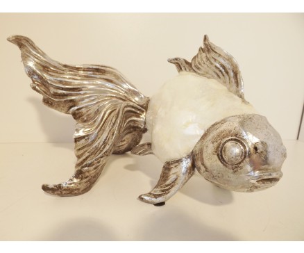 P1035689 Poly. Parelmoer goldfish large. L x H : 33 x 21 cm.