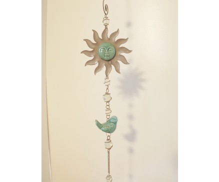 M5815074 Metal hanging sun-bird-candleholder. Length : 110 cm. per 4 stuks verpakt. Prijs is per 4 stuks.