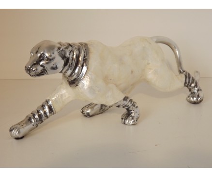 P1035364 Poly. Luipaard parelmoer sluipend 41 cm.