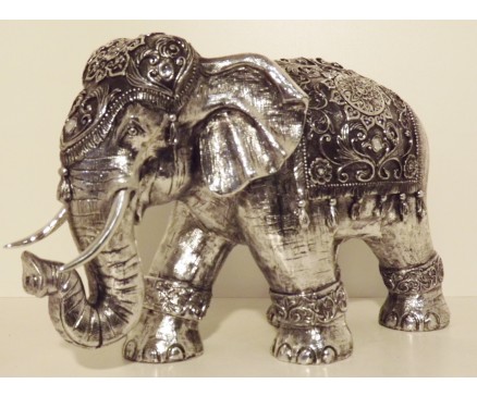 P1035607 Poly. Olifant Large zilver. HxL 47 x 65 cm.