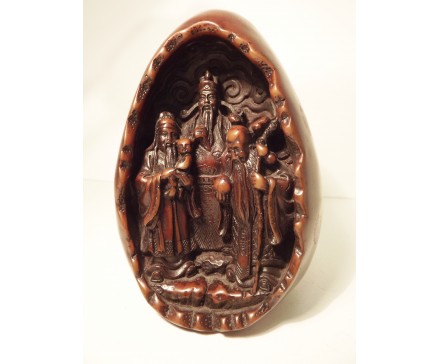 CD0714 Resin. 3 goden in ei hoogte : 12 cm.