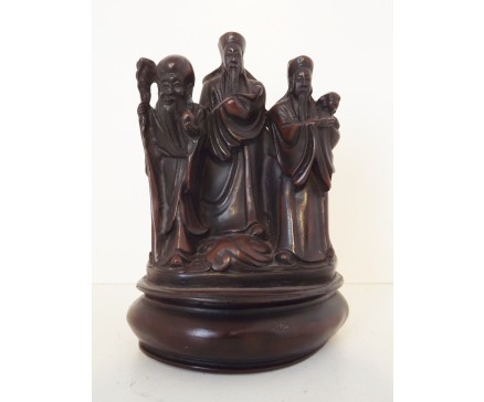 CD0044 Resin 3 goden. Hoogte : 13 cm.