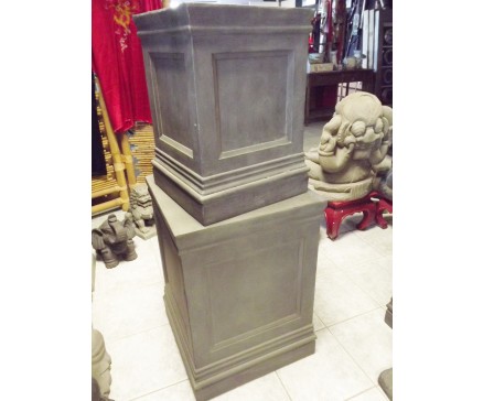 G461-G Garden set van 2 pilaren/sokkels 40x40x57 cm. en 52x52x75 cm. Granite. Prijs is per set.