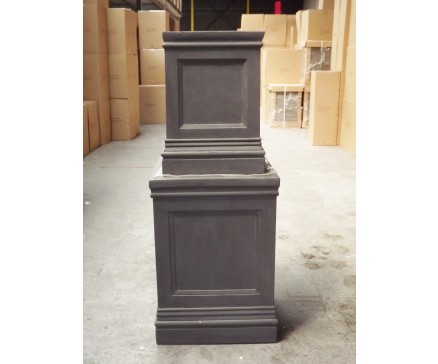 G461-DG Garden set van 2 pilaren/sokkels lxbxh : 40x40x57 en 52x52x75 cm. Dark-grey. Prijs is per set.