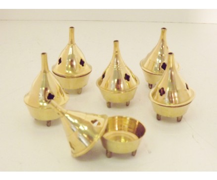8351295 Koper wierookbrandertjes. Hoogte : 6 cm. set van 6.