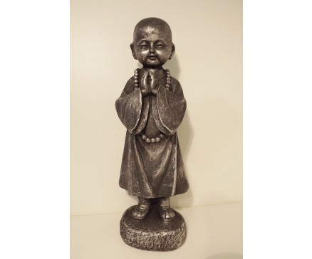 G880-AS Staande monnik biddend. Hoogte : 40 cm. Antique Silver.