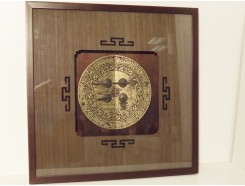 T1178 Walldecoration. Chinese genuine doorlock behind glass. 55 x 55 cm.