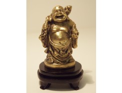 5510003 Brons. Bronzen staande boeddha "traveller" 6,5 cm. hoog.