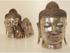 0130021 Brons hoofd boeddha zilverkleurig. Hoogte : 15 cm.