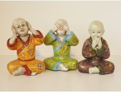 P1035241/243/249 Poly. Monnik horen-zien-zwijgen colour. Hoogte : 15 cm. Prijs is per set.