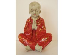 P1035352 Poly. Biddende monnik colour. Hoogte : 17 cm.