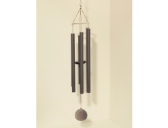 8488123 Gong. Moderne luxe gestemde windgong met 6 grijze pijpen en zilveren basis en klepel. Lengte : 115 cm.