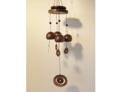 GA9758 Gong houten schijven, bellen en chinese munten. Lengte : 65 cm.