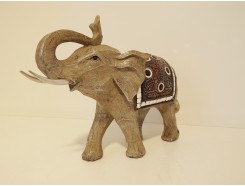 P1035713 Poly. Elephant marble wood large. Hoogte : 22 cm.