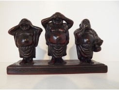 CD0992 Resin boeddha lucky horen-zien-zwijgen staand. B x H : 21 x14 cm.