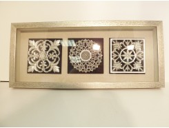 T22580A tableau 3 ornaments silver. 70 x 30 cm. Silver frame.