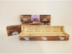 H8350012 Hout. Incense box Mandala assorti. Length 30 cm.